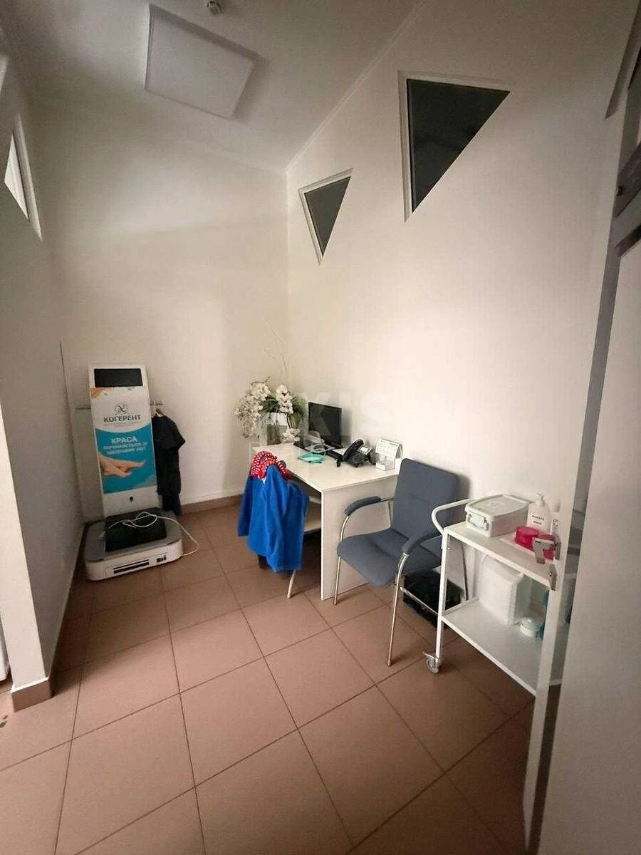 Объект торговли ул. Окипной Раисы 4, 104м2672167