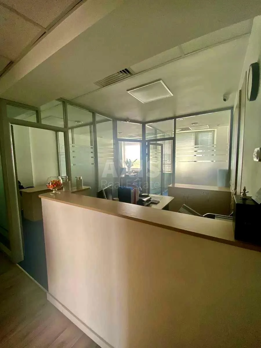 Office vul. Nyzhnij Val 51, 750m2677952