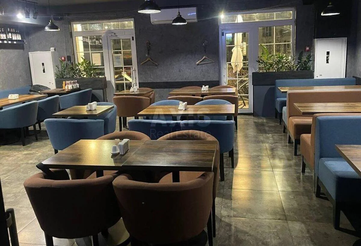 Trade object vul. Myhajla Maksymovycha 24Б, 80m2