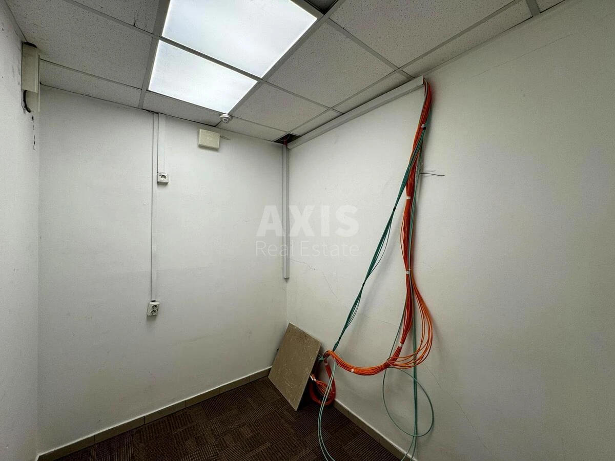 Office vul. Geroi'v Kosmosu 4, 79m26780713