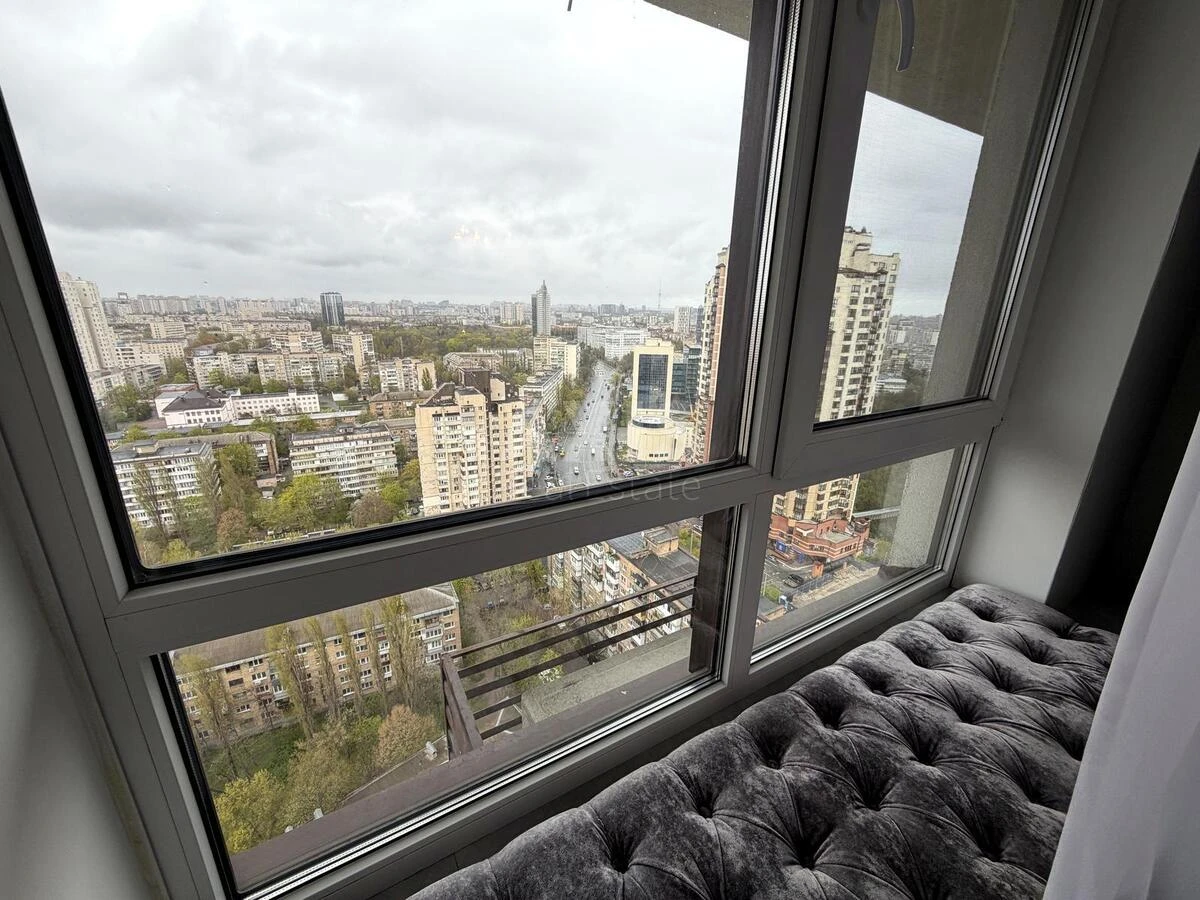1k apartment vul. Solom'jans'ka 20В703309