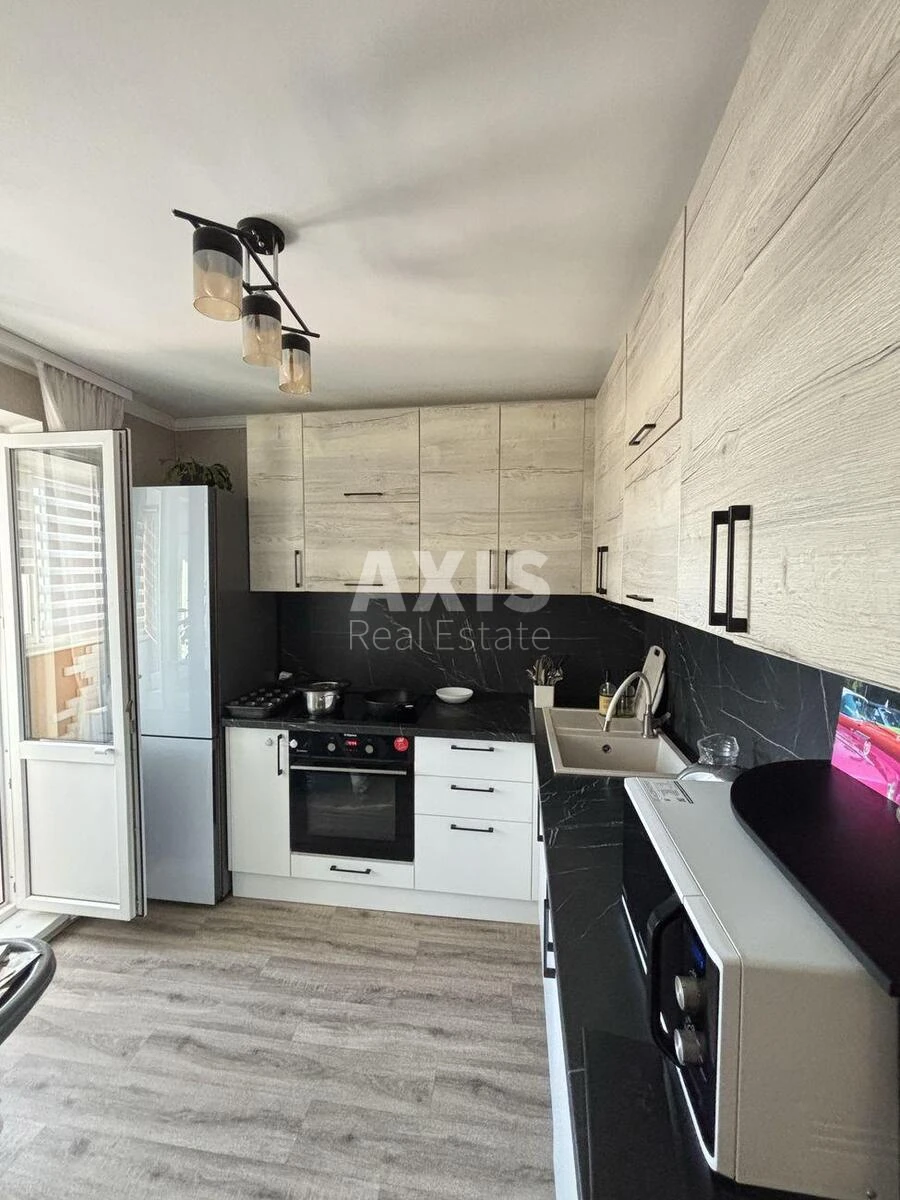 2к квартира ул. Вахтанга Кикабидзе 15А636140