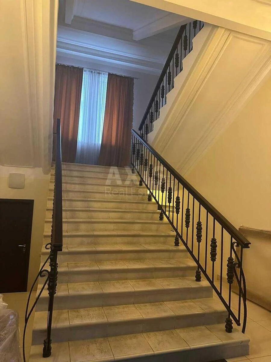 Trade object vul. Rustaveli Shota 18, 1200m2672492