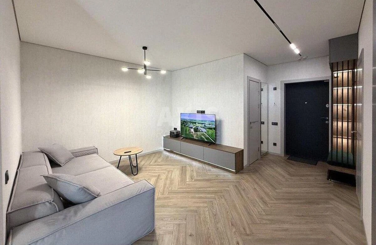 1k apartment pr-t Berestejskij 11651171