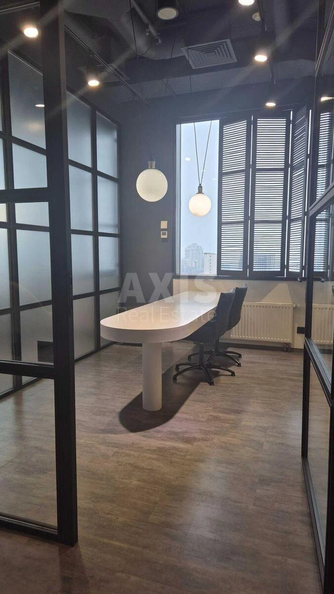 Office vul. Knyaziv Ostrozkykh 32/2, 183m2666843