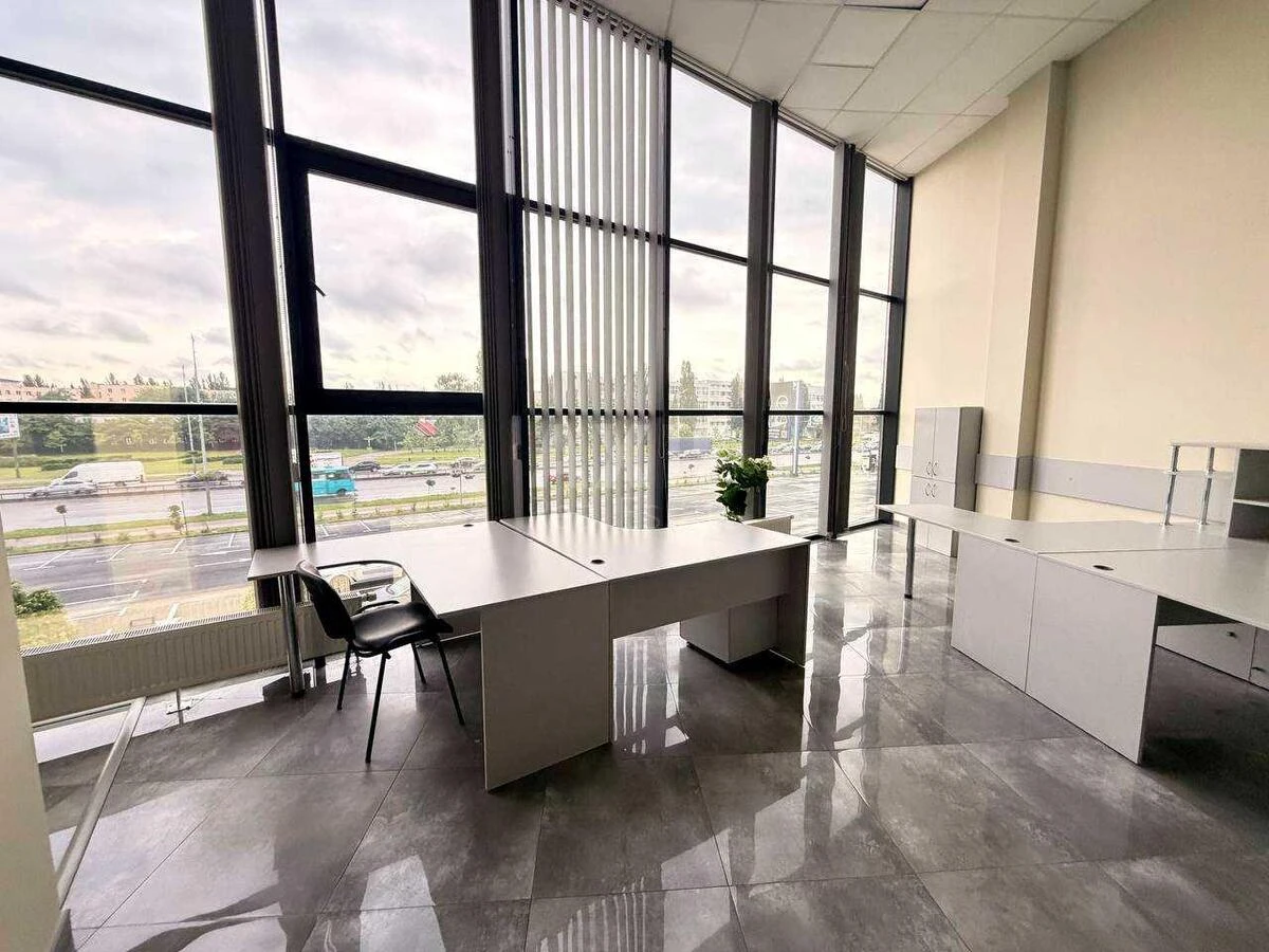Office pr-t Bazhana Mykoly 17А, 365m2712802