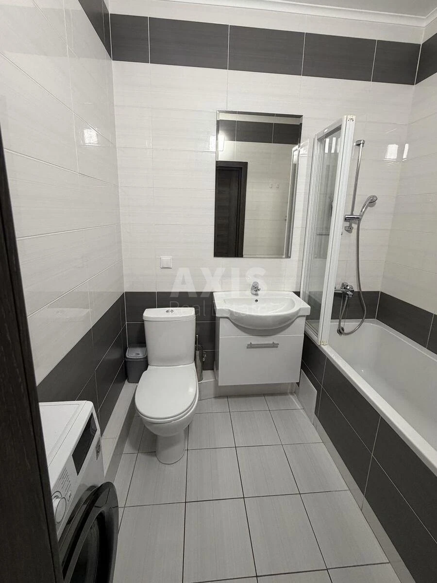 2k apartment pr-t Berestejskij 67671265