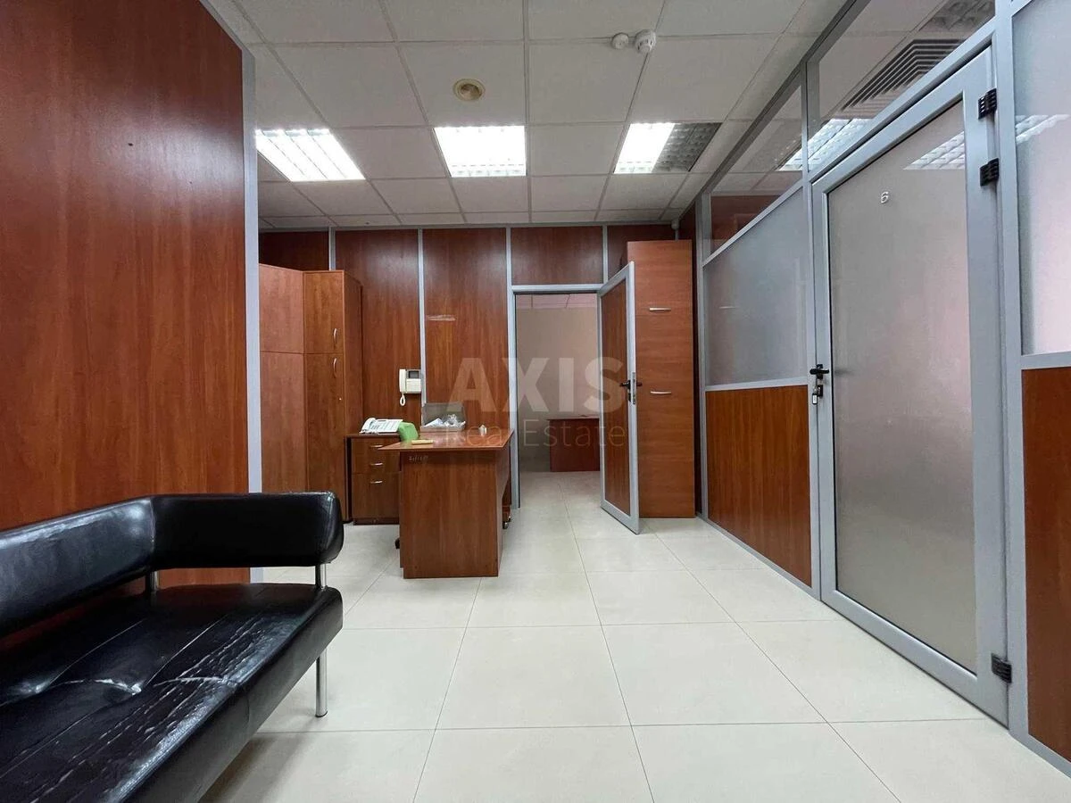 Office vul. Sichovyh Stril'civ 52А, 250m2675835