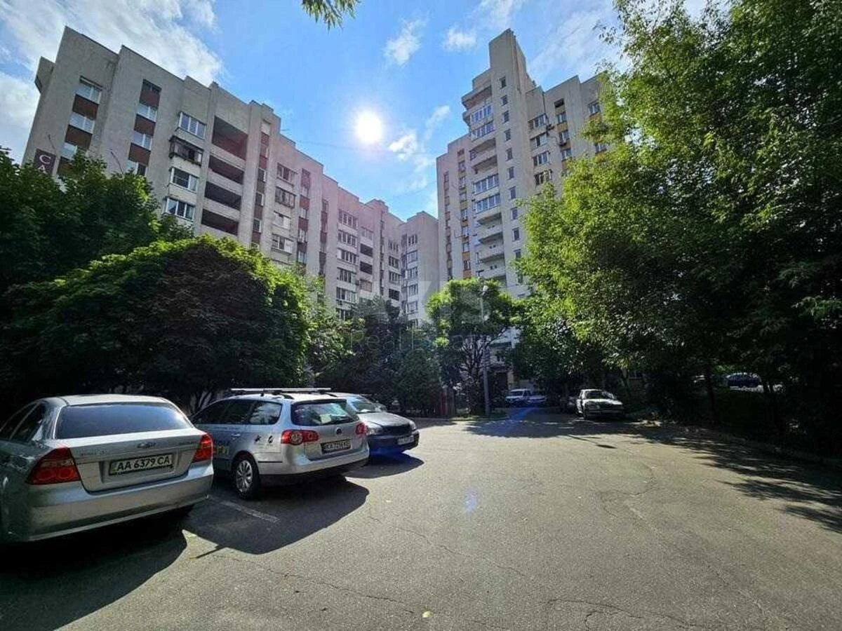 Объект торговли пр-т Лобановского 14, 118м267228