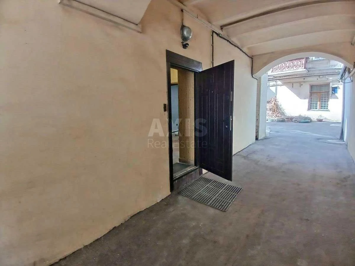 Объект торговли ул. Константиновская 1, 54м2672420