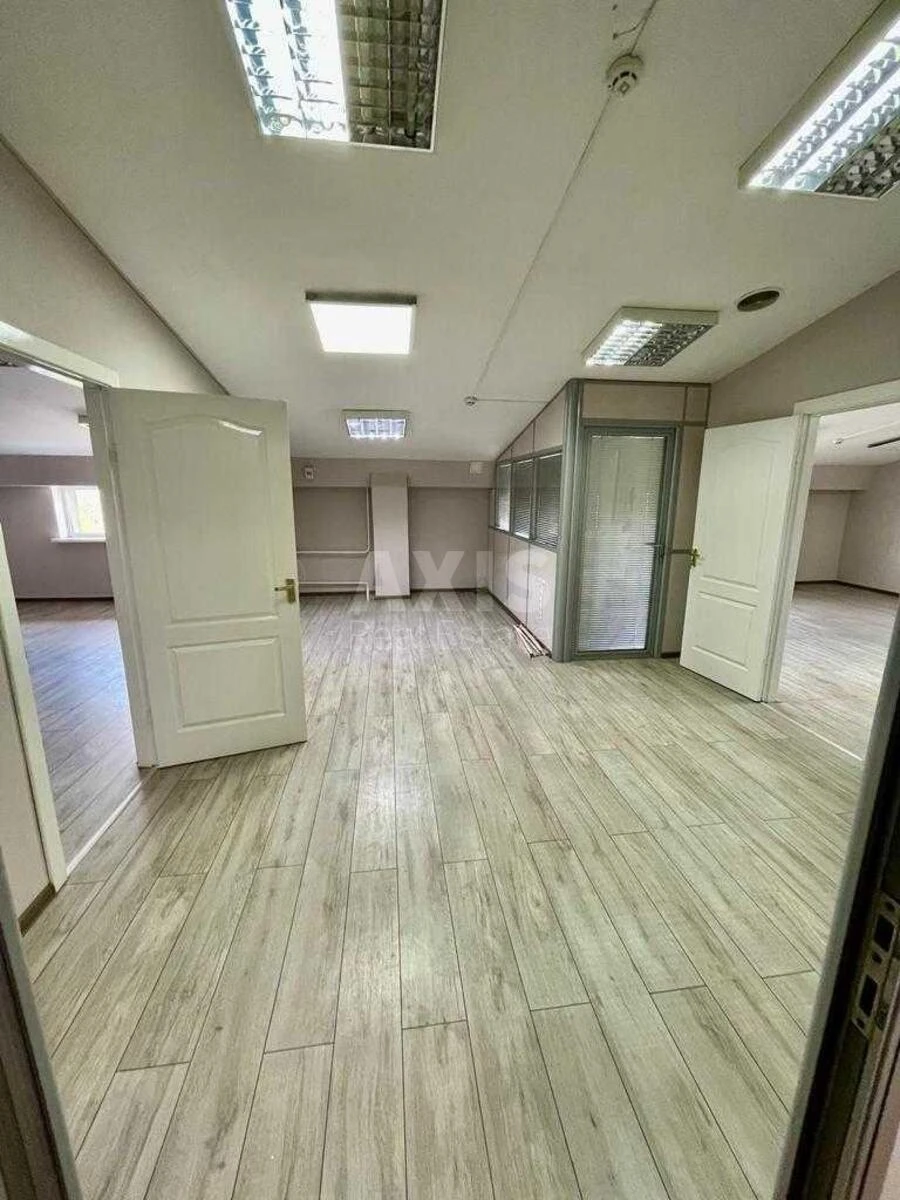 Office pl. Kosmonavtiv 4, 3000m269461
