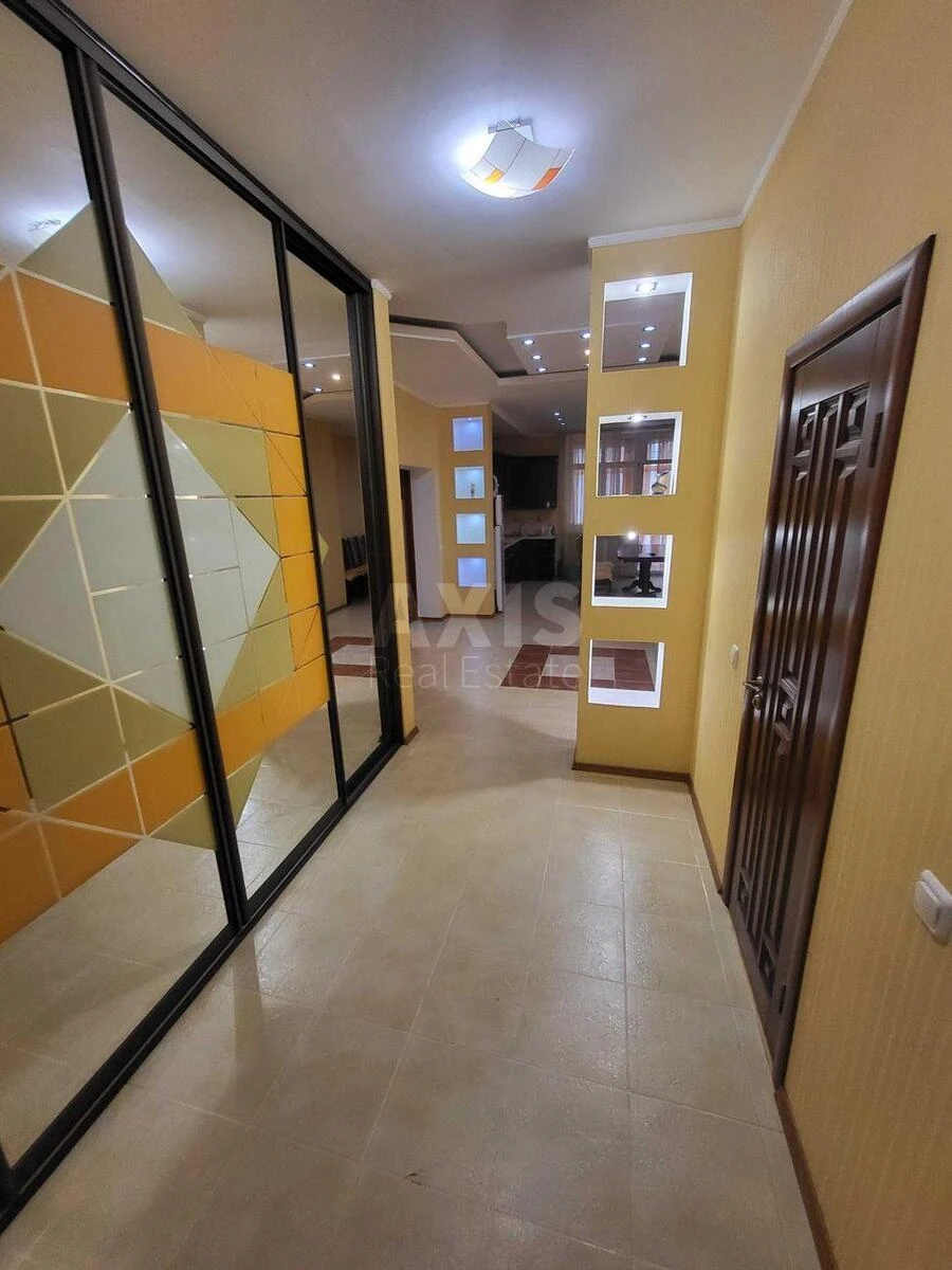 3k apartment pr-t Volodimira Іvasyuka 26А677706