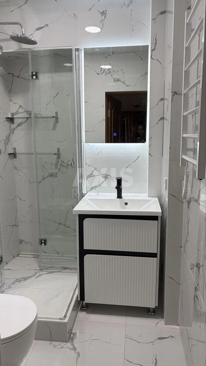 4k apartment uzv. Klovs'kyj 17693365