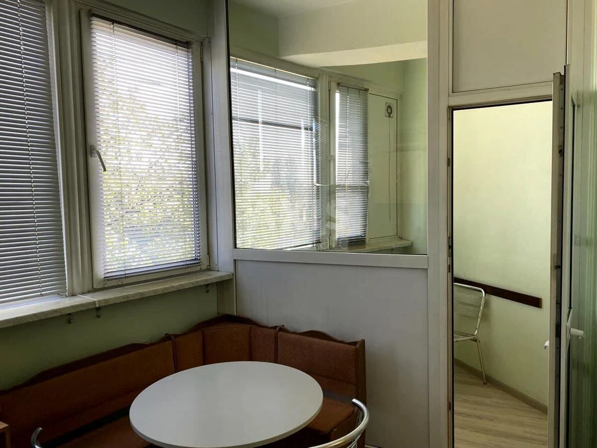 Office vul. Turivs'ka 31, 195m2711714