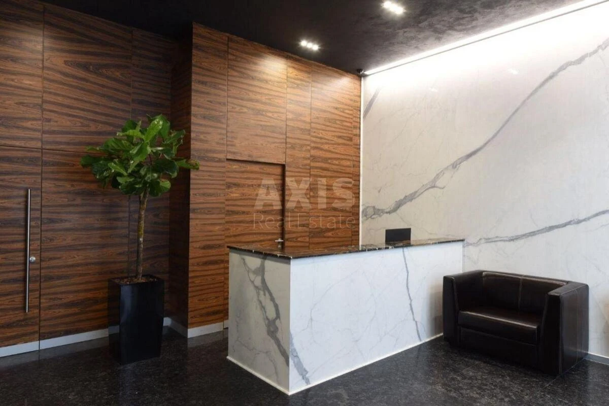 Office vul. Korolenkivs'ka 3, 20105m2576665