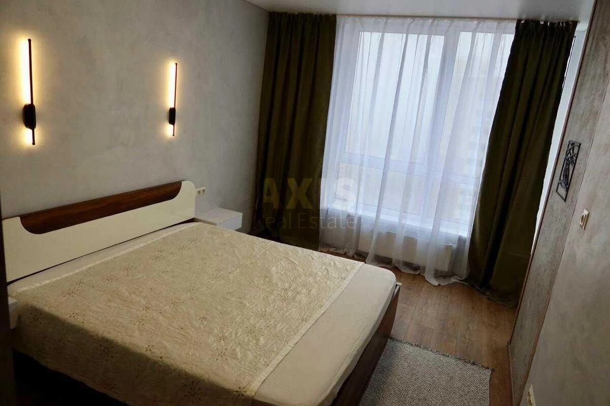 1к квартира ул. Александра Олеся 2В655711