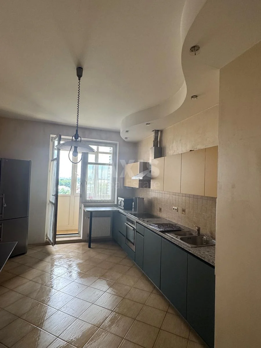3k apartment vul. Jevgena Konoval'cja 32Б