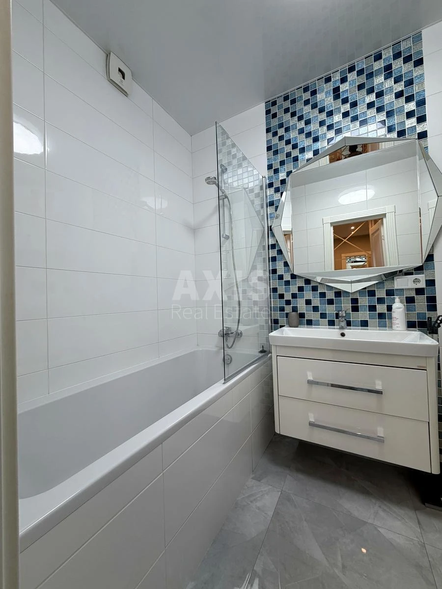 1k apartment vul. Solom'jans'ka 20В703308
