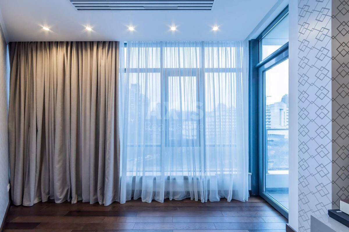 4k apartment vul. Strutyns'kogo Sergija 2640179