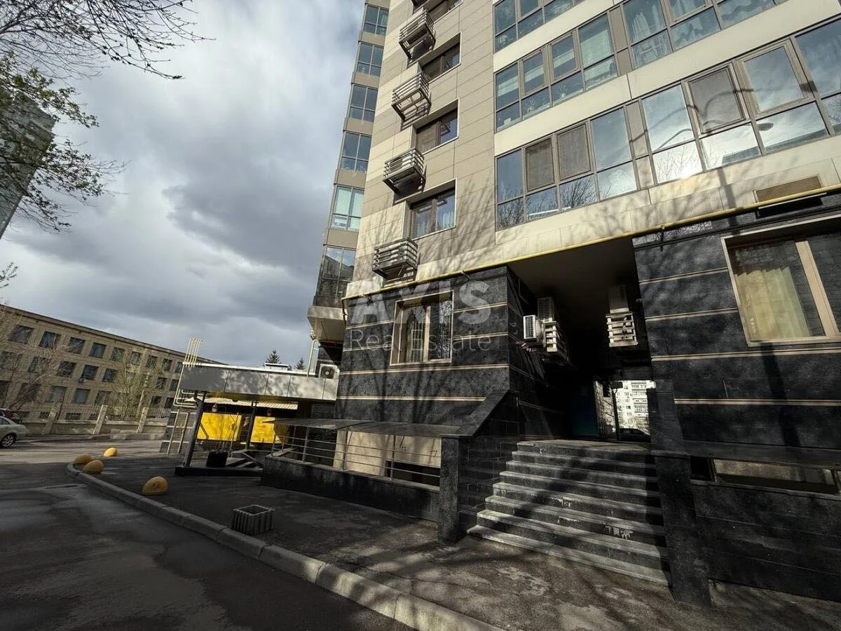 Office vul. Patriarha Mstyslava Skrypnyka 40, 166m2720143