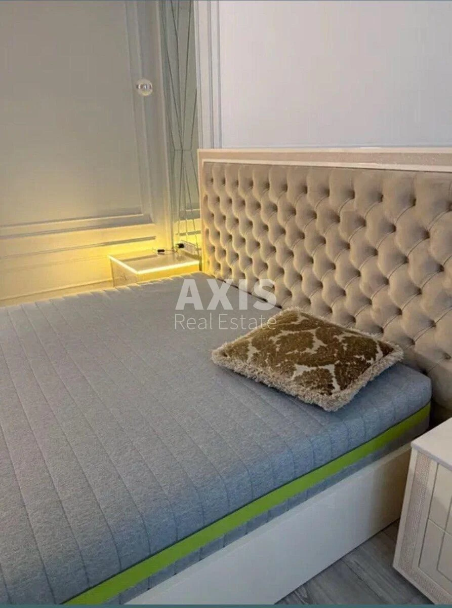 2k apartment pr-t Vidradnyj 2706726
