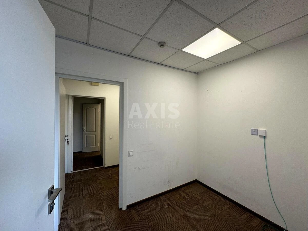 Office vul. Geroi'v Kosmosu 4, 79m26780712