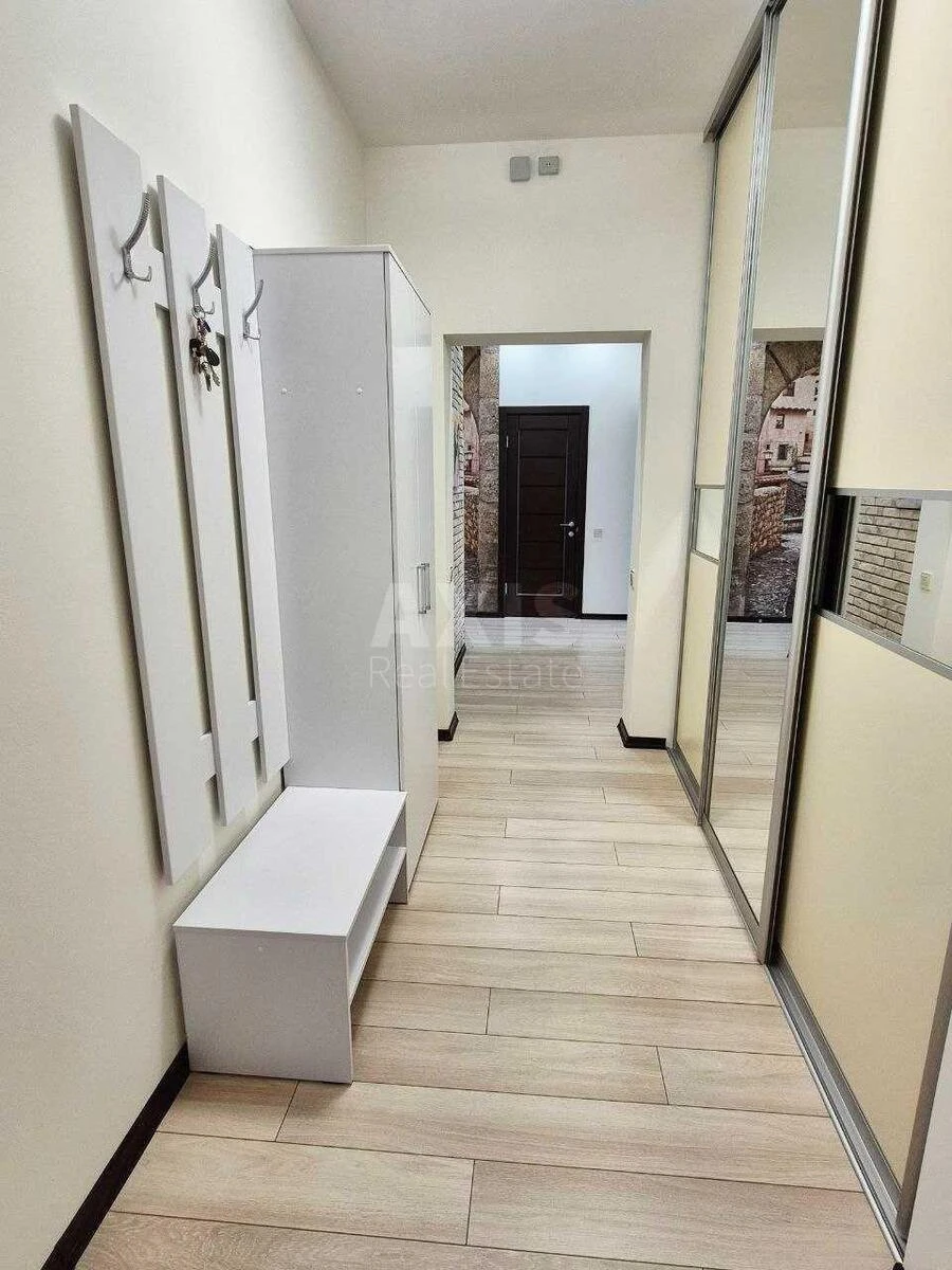 3k apartment vul. Parkovo-Syrec'ka 4Б6834214