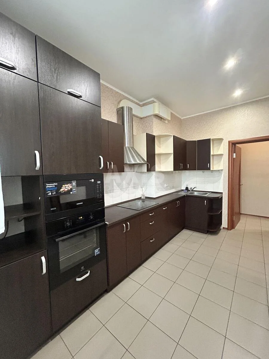 1k apartment bul. Mykoly Mikhnovskoho 14/16
