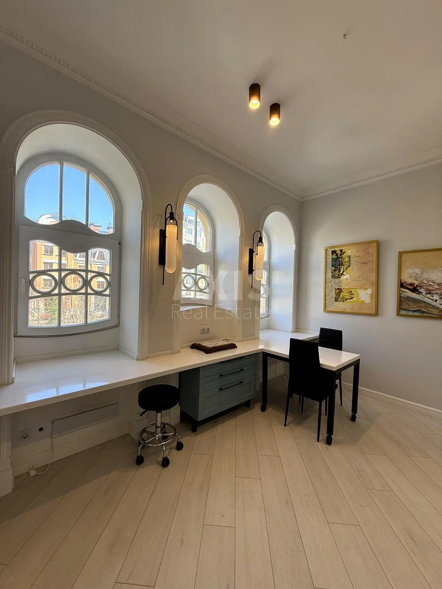 2k apartment vul. Vozdvyzhens'ka 20А702415
