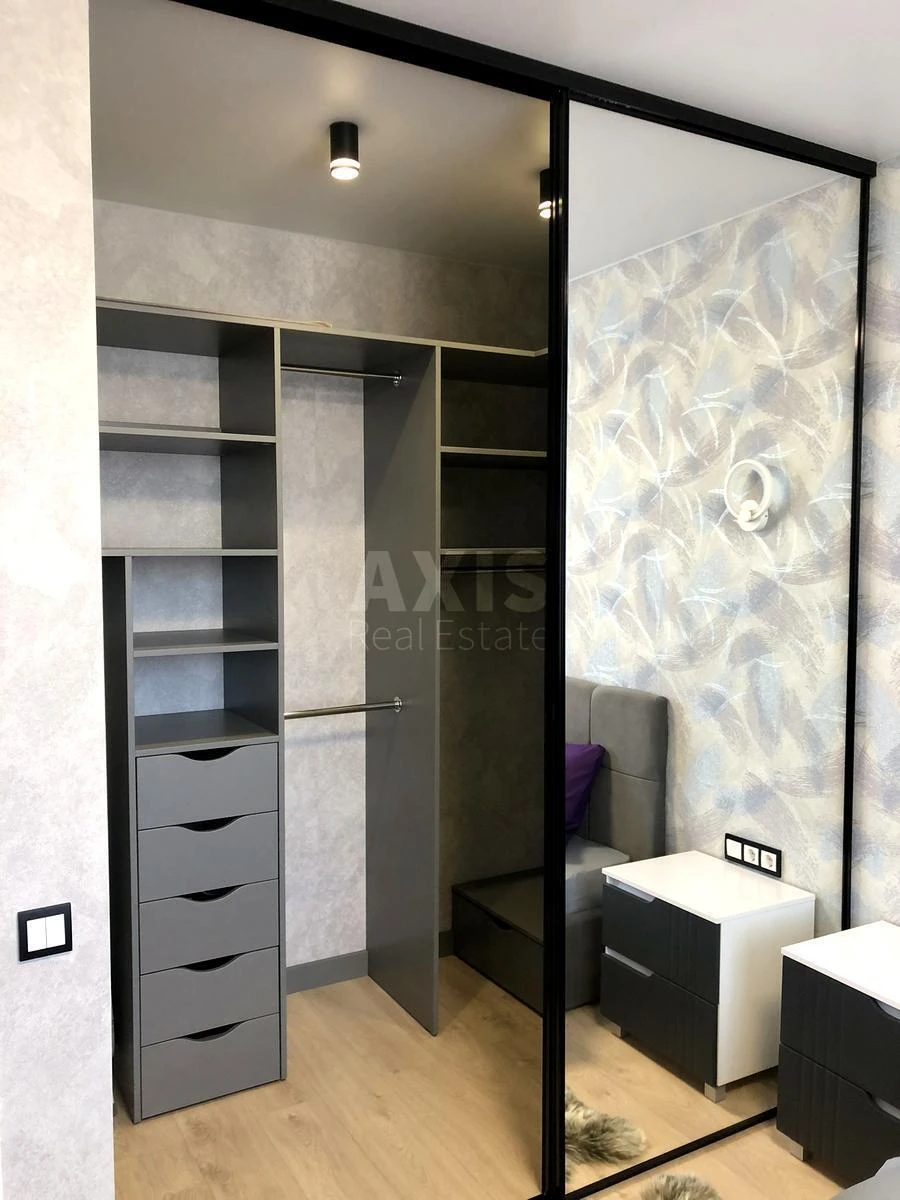 2к квартира ул. Александра Олеся 4А696218