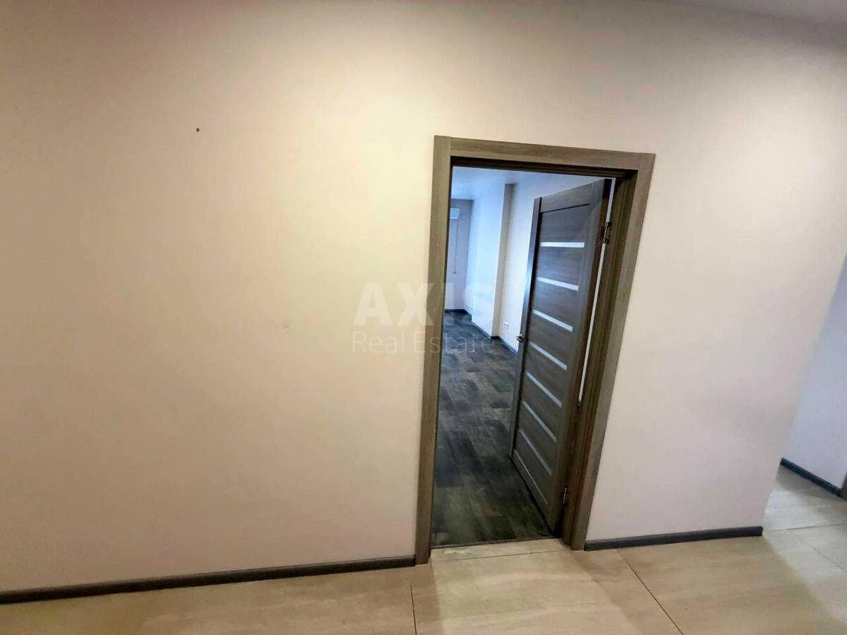 Office vul. Central'na 21А, 84m27127916