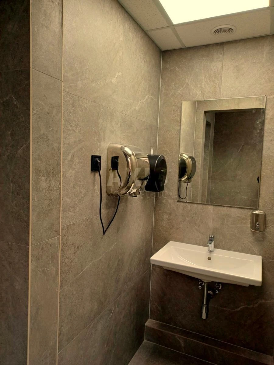 Office vul. Preobrazhens'ka 25, 606m2668136