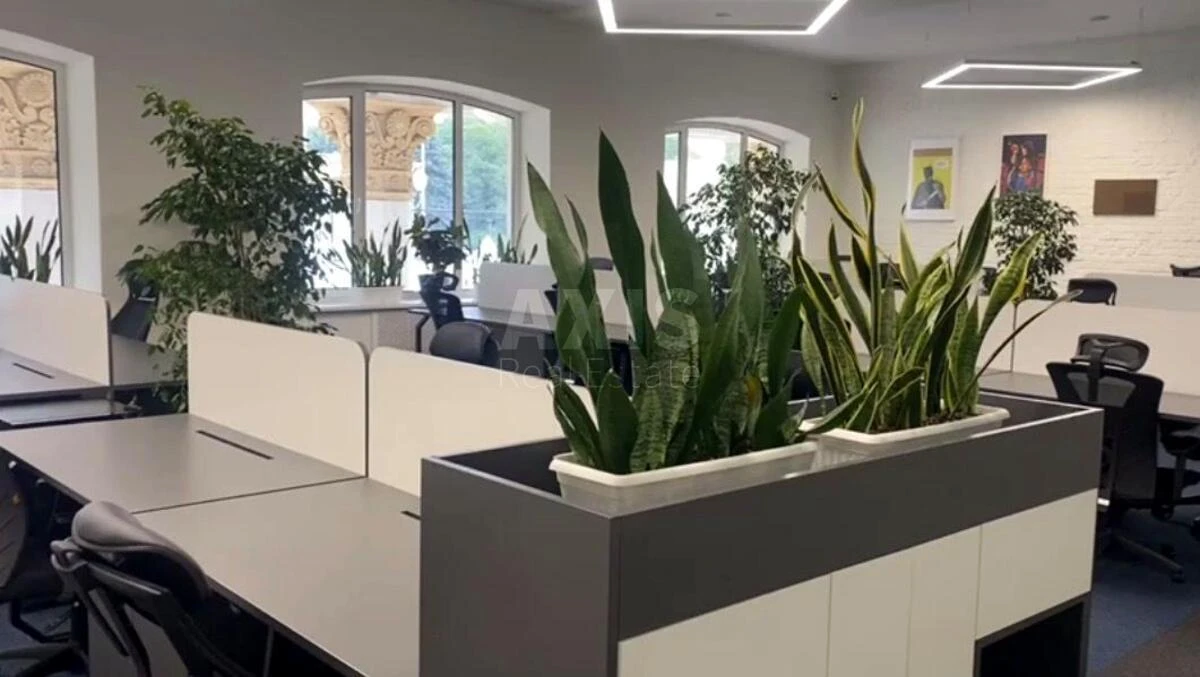 Office vul. Vasyl'kivs'ka 100А, 176m2657592