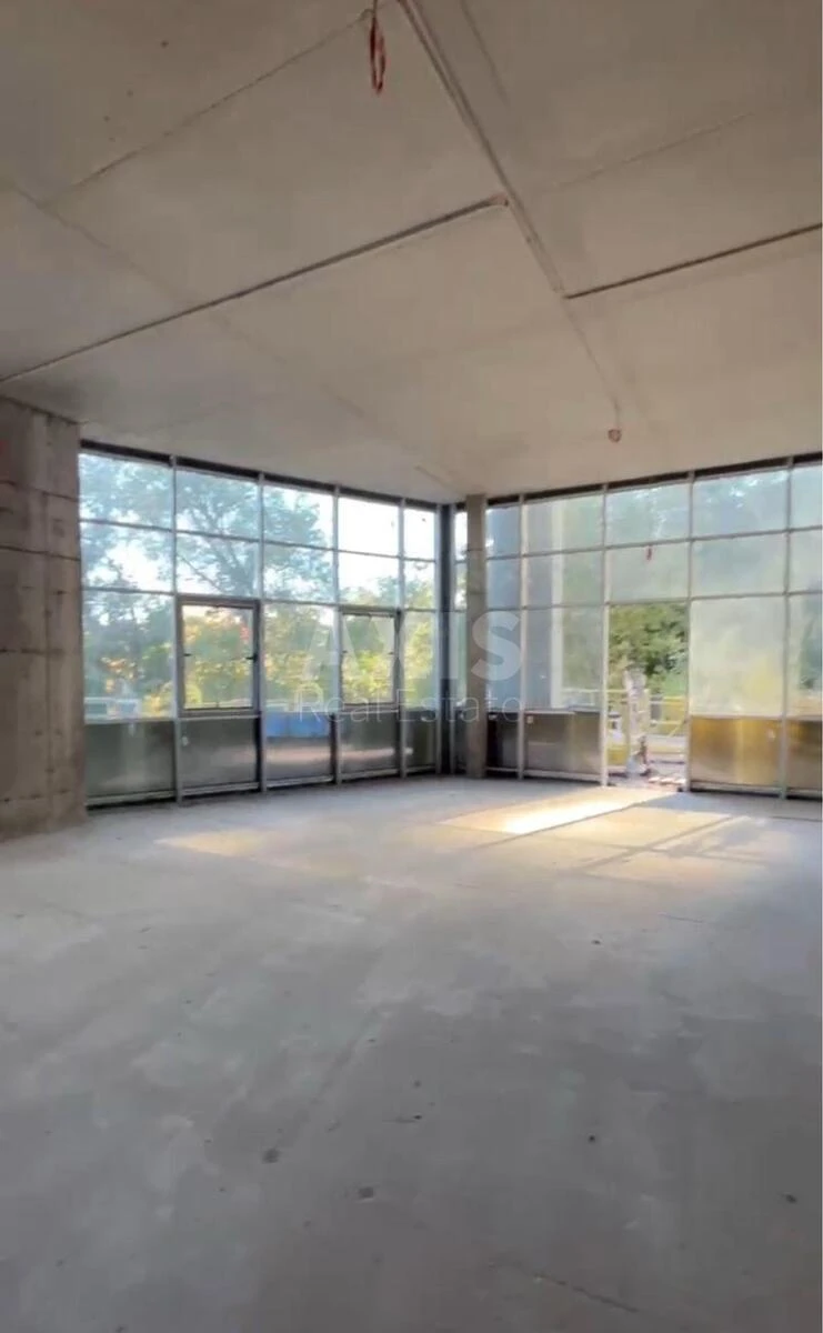 Объект сервиса ул. Драгомирова Михаила 19, 79м2600027