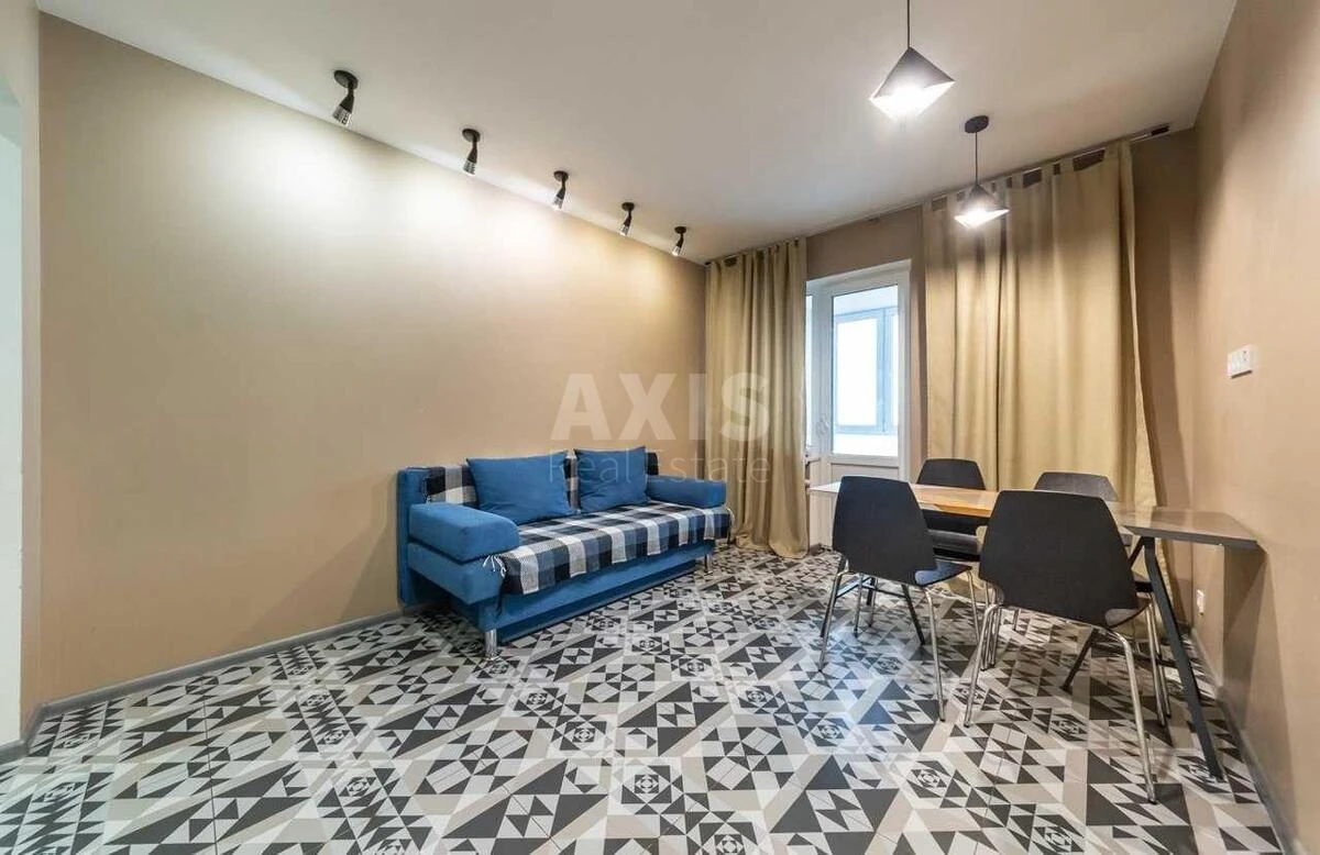 4k apartment vul. Myloslavs'ka 2600861