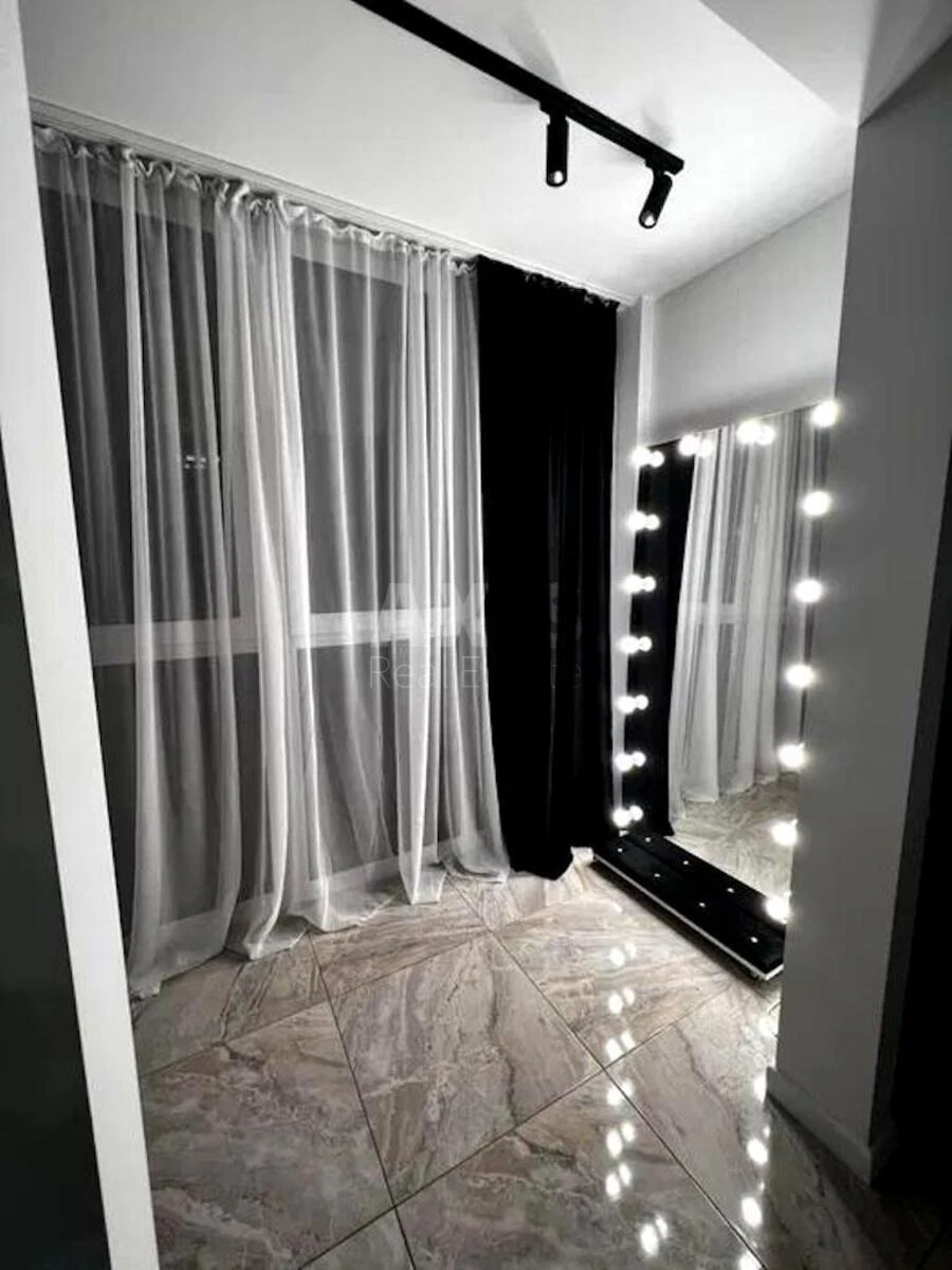 Office vul. Yulia Zdanovska 36В, 90m2658584