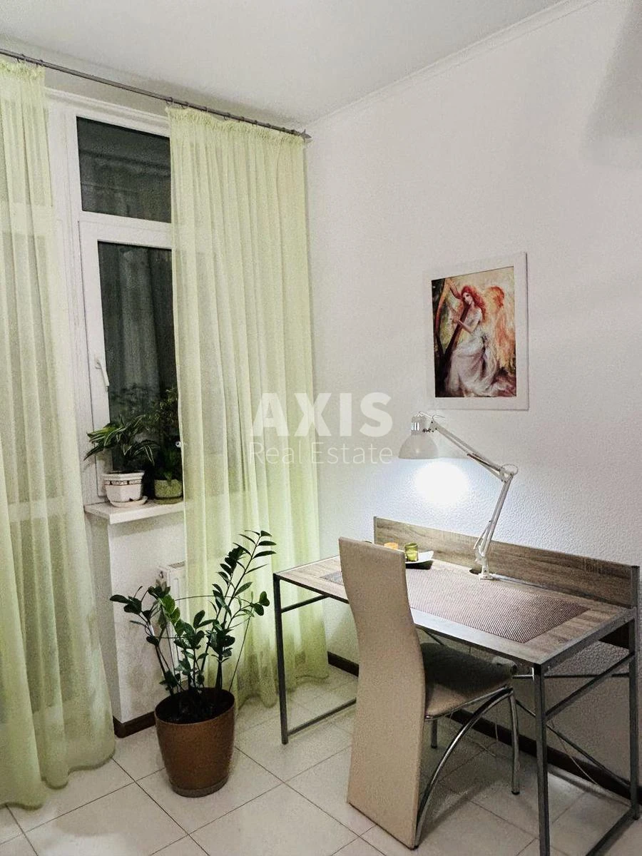 1к квартира ул. Семьи Кульженков 33406554