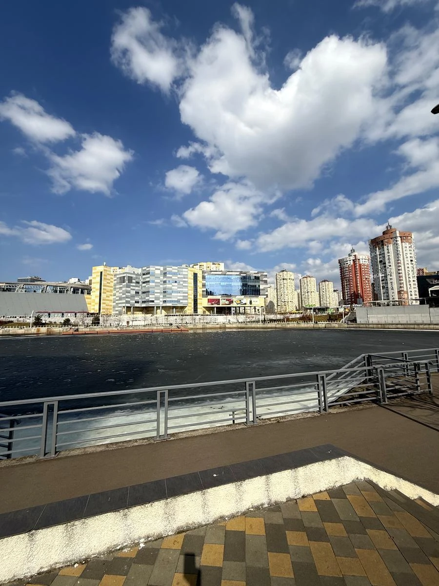 2k apartment nab. Dniprovs'ka 19В6652214