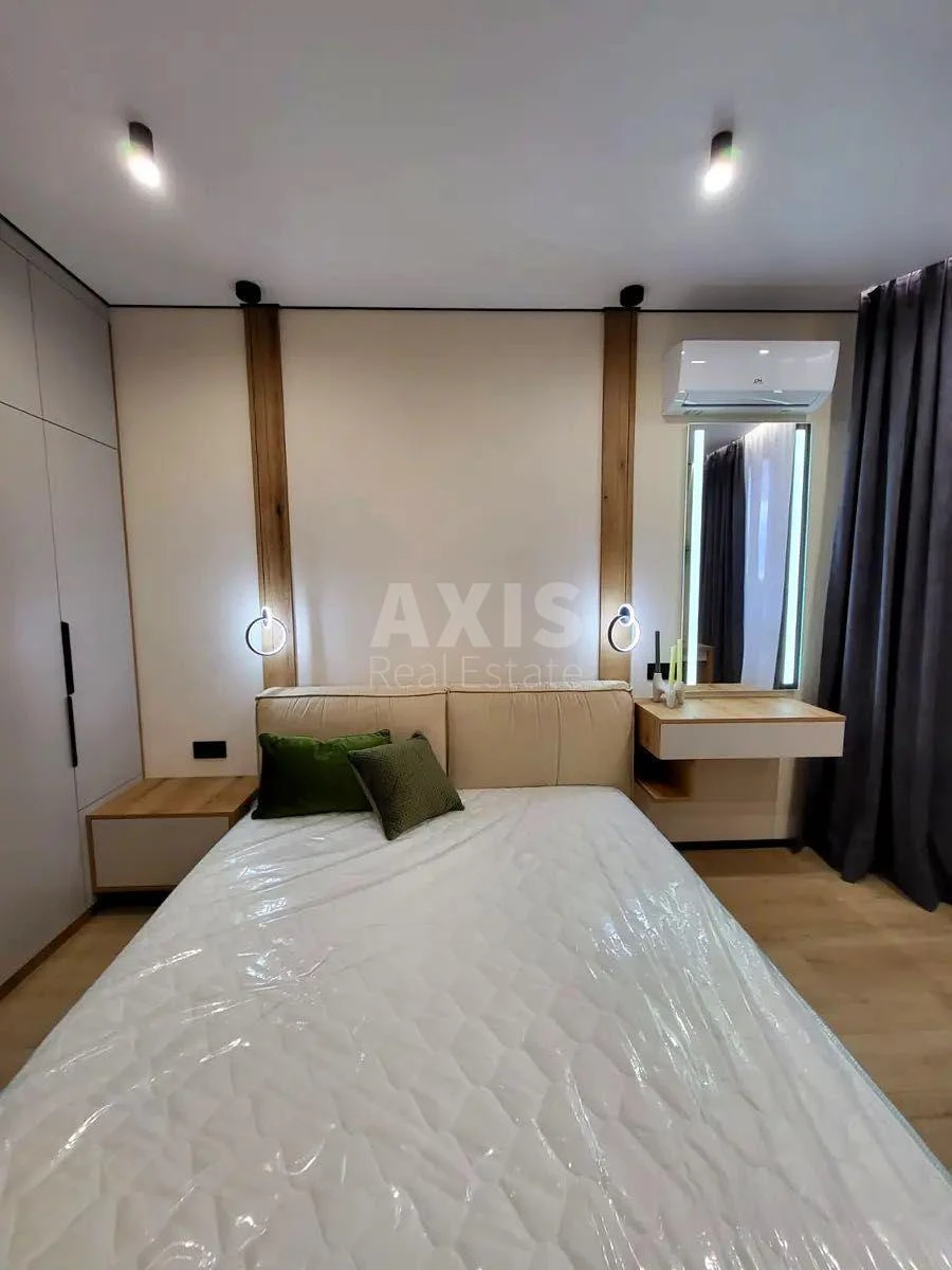 1k apartment bul. Ryl's'kogo Tadeja 1620125