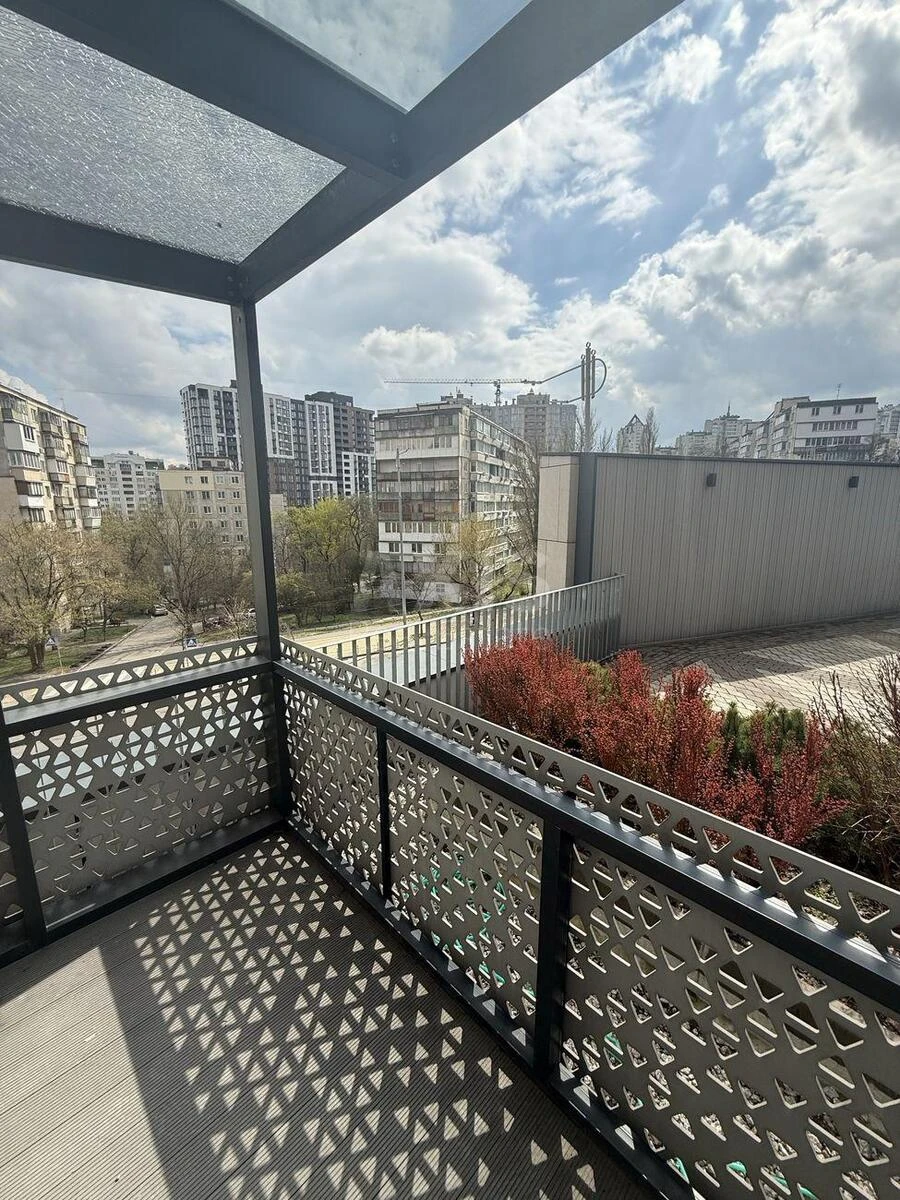4k apartment vul. Lypkivs'kogo Vasylja Mytropolyta 16А7123711