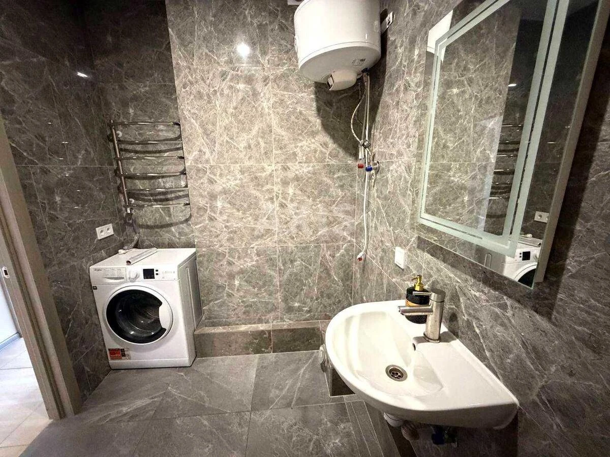 Office vul. Central'na 21А, 84m27127913