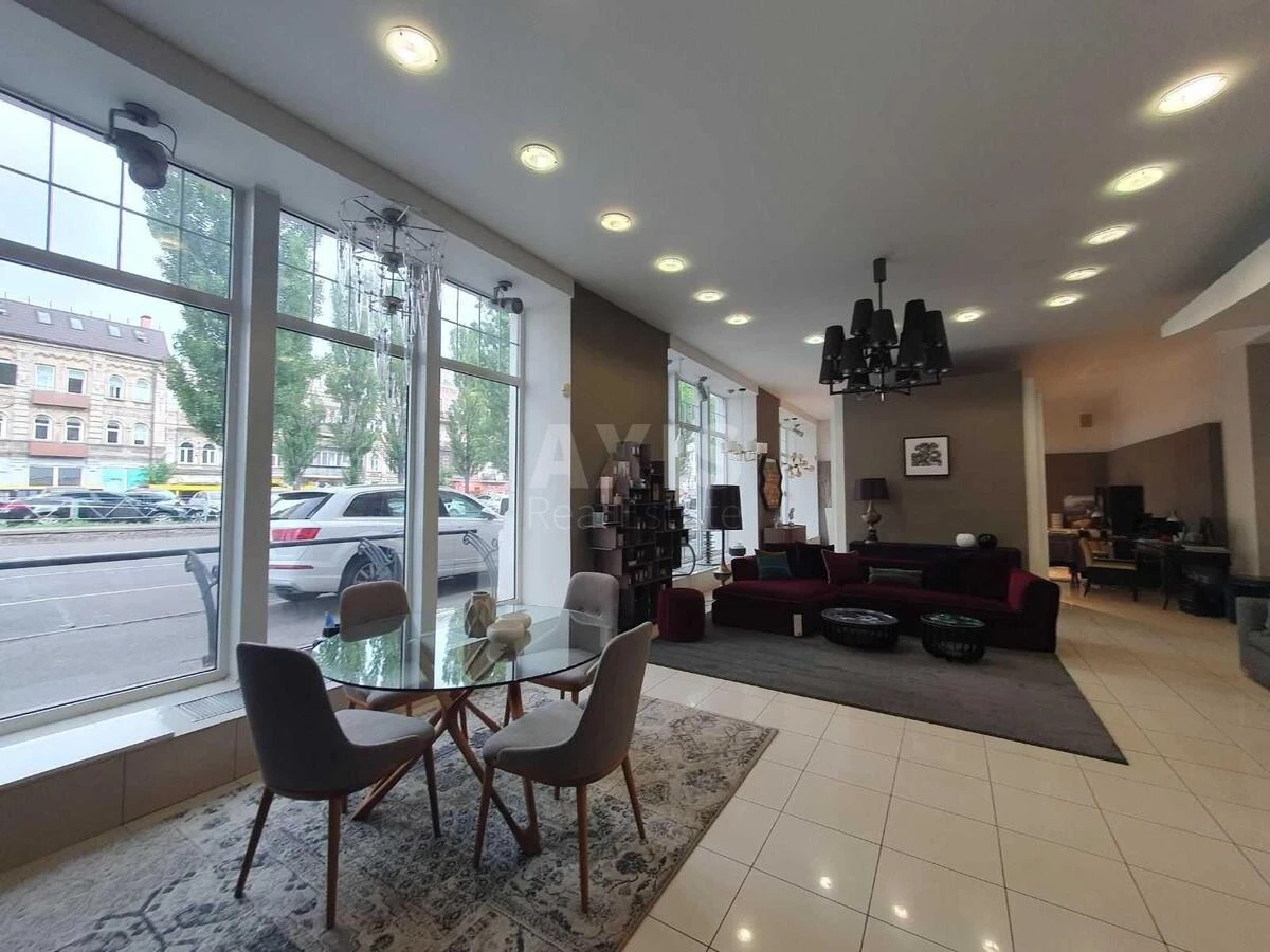 Объект торговли ул. Верхний Вал 30, 187м2671380