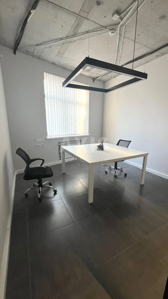 Office bul. Lesi Ukrai'nky 7Б, 155m2714328