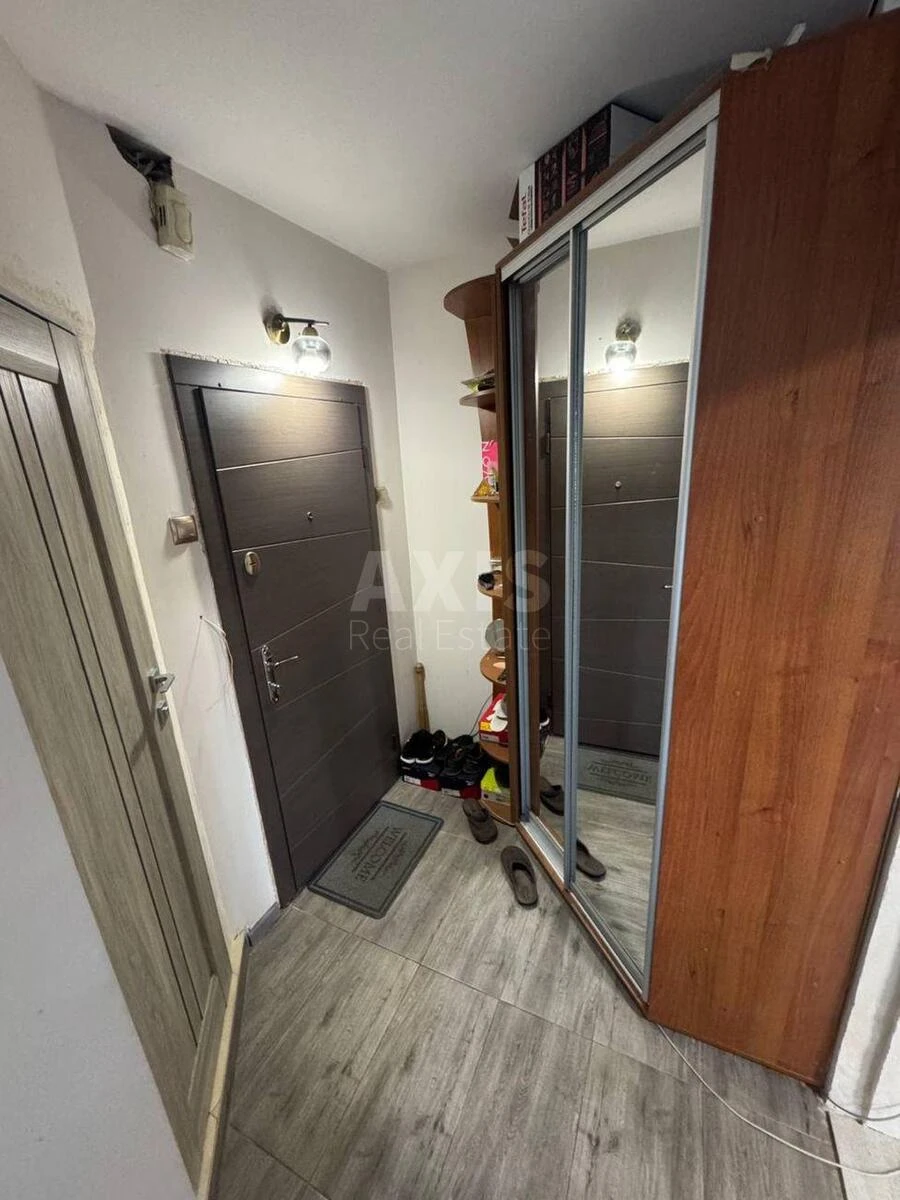 1k apartment vul. Vershygory Petra 3А685674