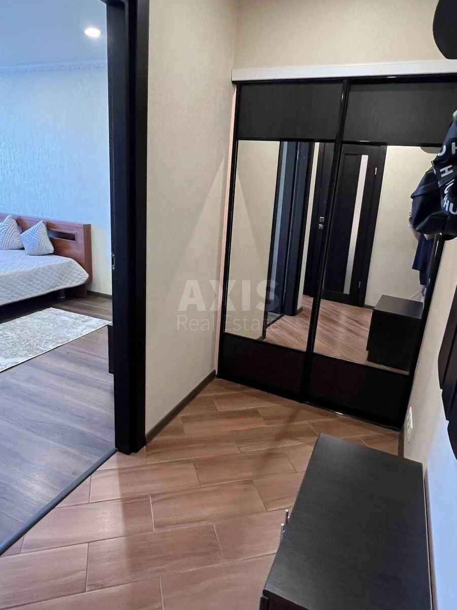 1k apartment vul. Rajduzhna 16643311