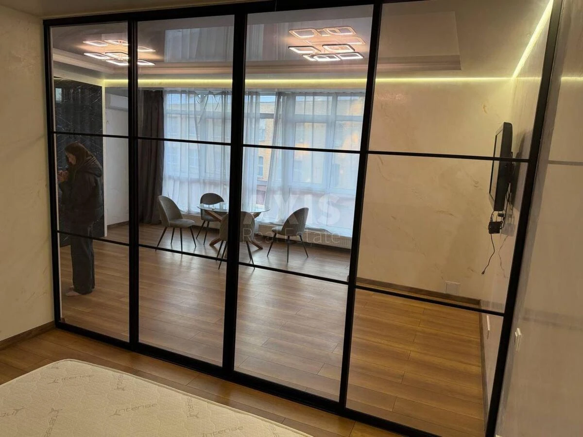 2k apartment vul. Glybochyc'ka 13/3718407