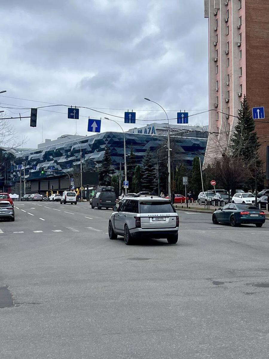 Офис ул. Антоновича 165, 85м26722111