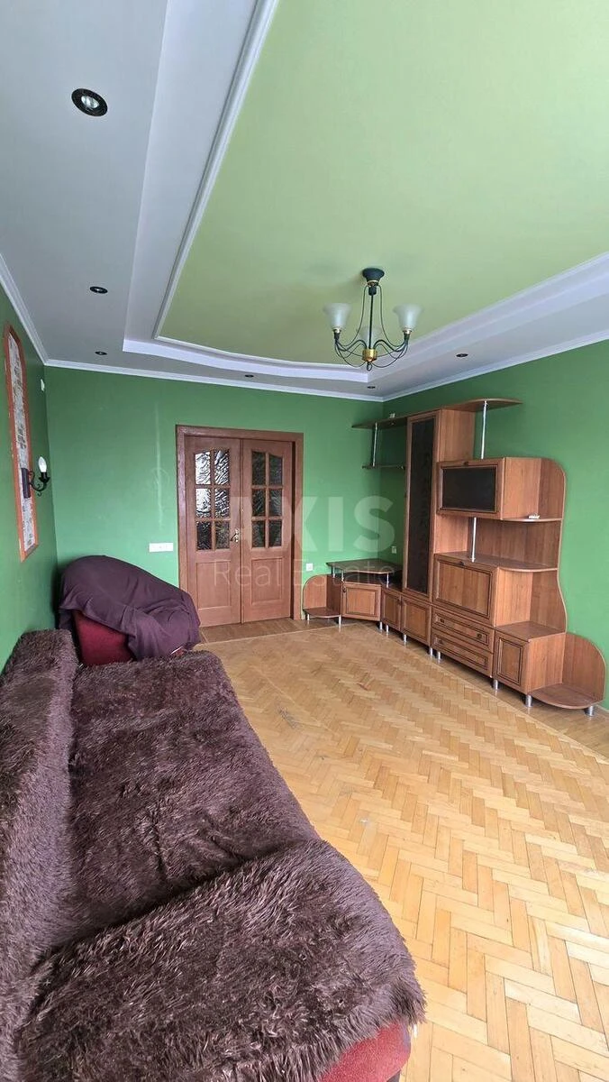 3к квартира ул. Сержа Лифаря 18672971