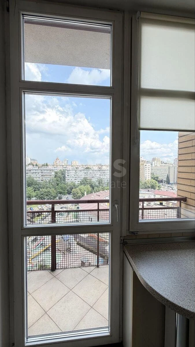 3k apartment vul. Jevgena Konoval'cja 32Б707475