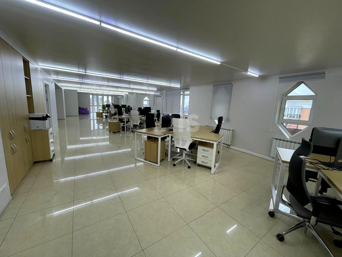 Office vul. Kopernyka 11, 350m2679000